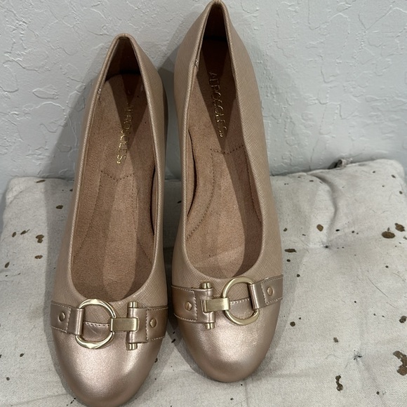 Aerosoles Flats Gold Brown Brand New Office Business Shoes Womans Size 9.5 - Picture 6 of 8